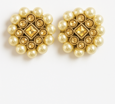Rajwada Moti Kundan Studs