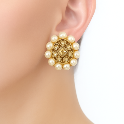 Rajwada Moti Kundan Studs