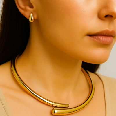 Golden Grace Teardrop Necklace & Earring Set